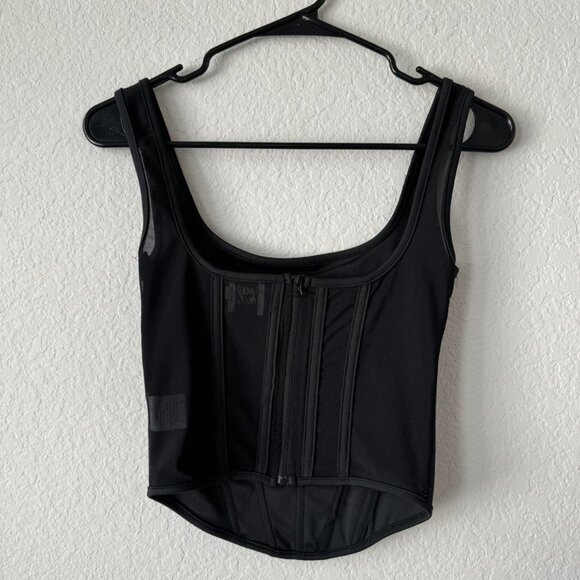 Princess Polly black wired structured corset🖤🍸✨ - Picture 7 of 8